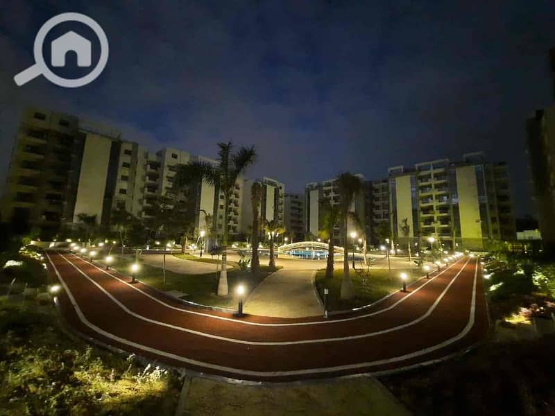 2 a328cc38-dcf8-4125-887f-759f4a0a6883. jpg