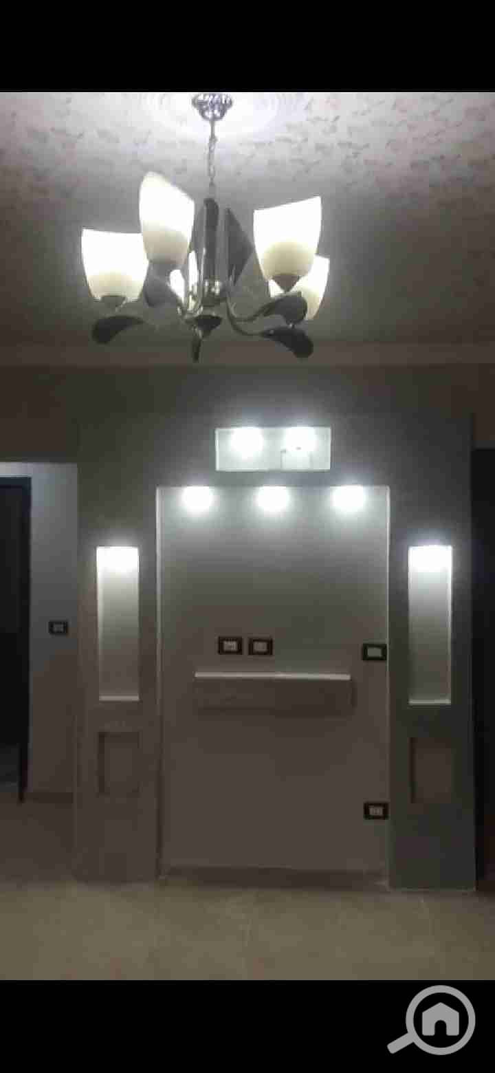 2 Screenshot_20251030_202350_com. whatsapp. jpg