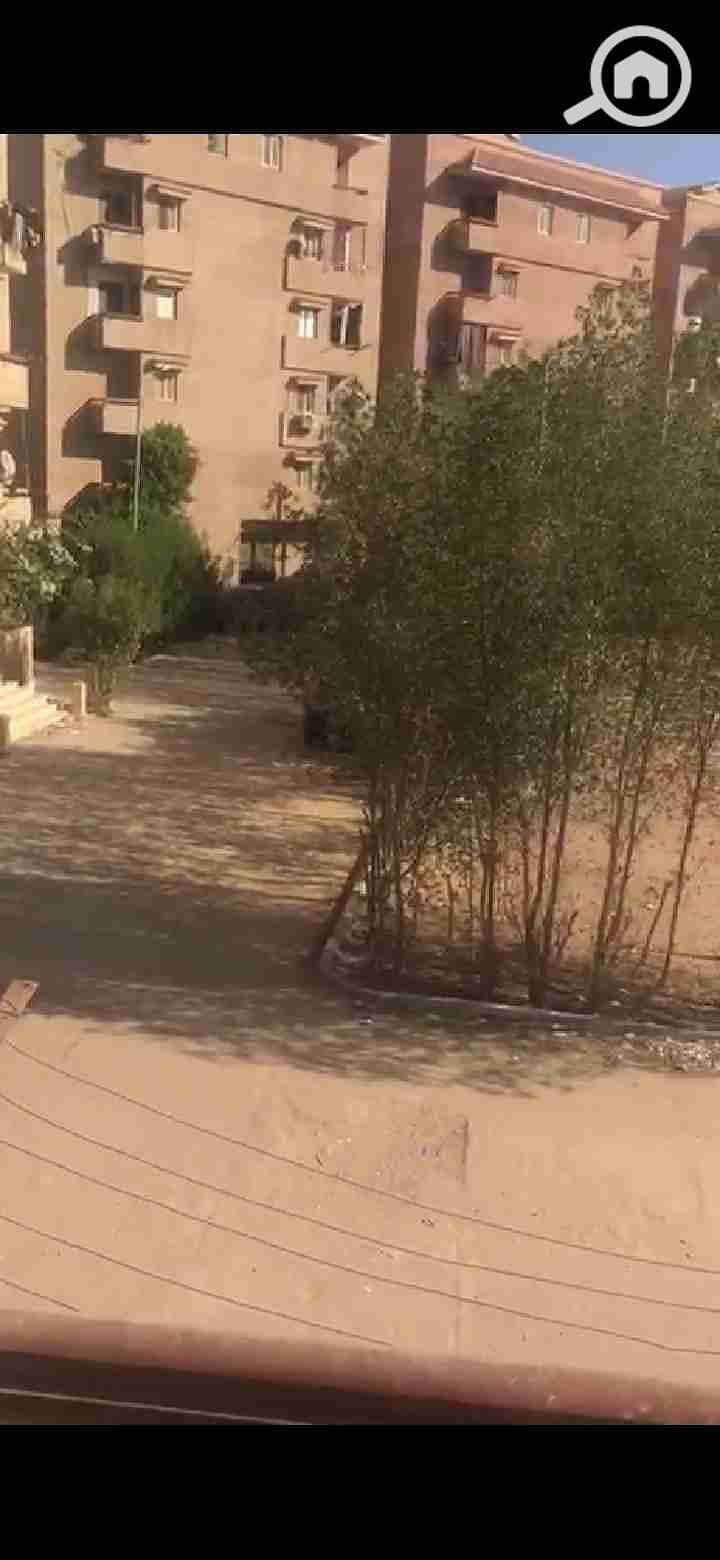 4 Screenshot_20251030_202505_com. whatsapp. jpg