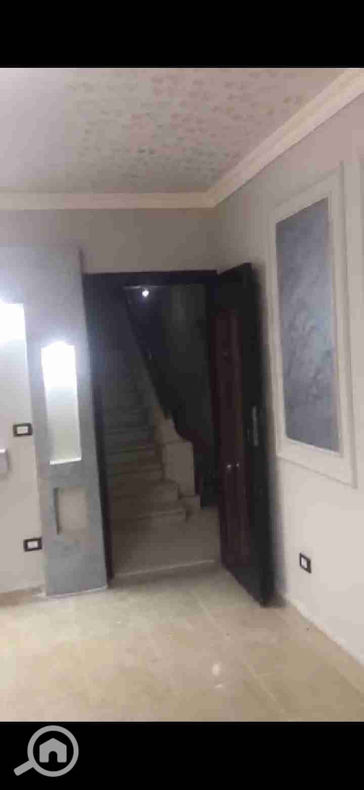 6 Screenshot_20251030_202348_com. whatsapp. jpg