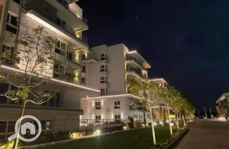 3 8141134-4bdddo. jpg