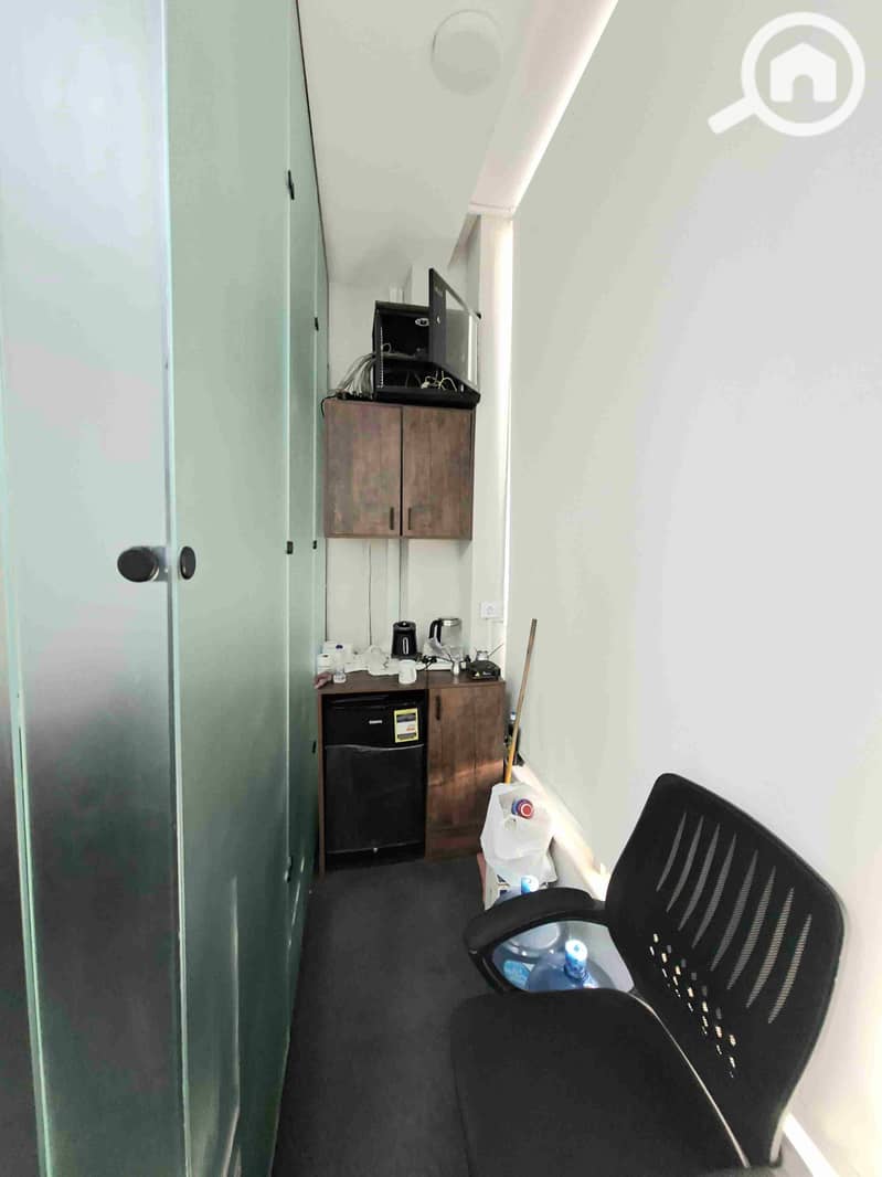 8 ٢٠٢٥١٠٢٠_١٧٢٥٠٧. jpg