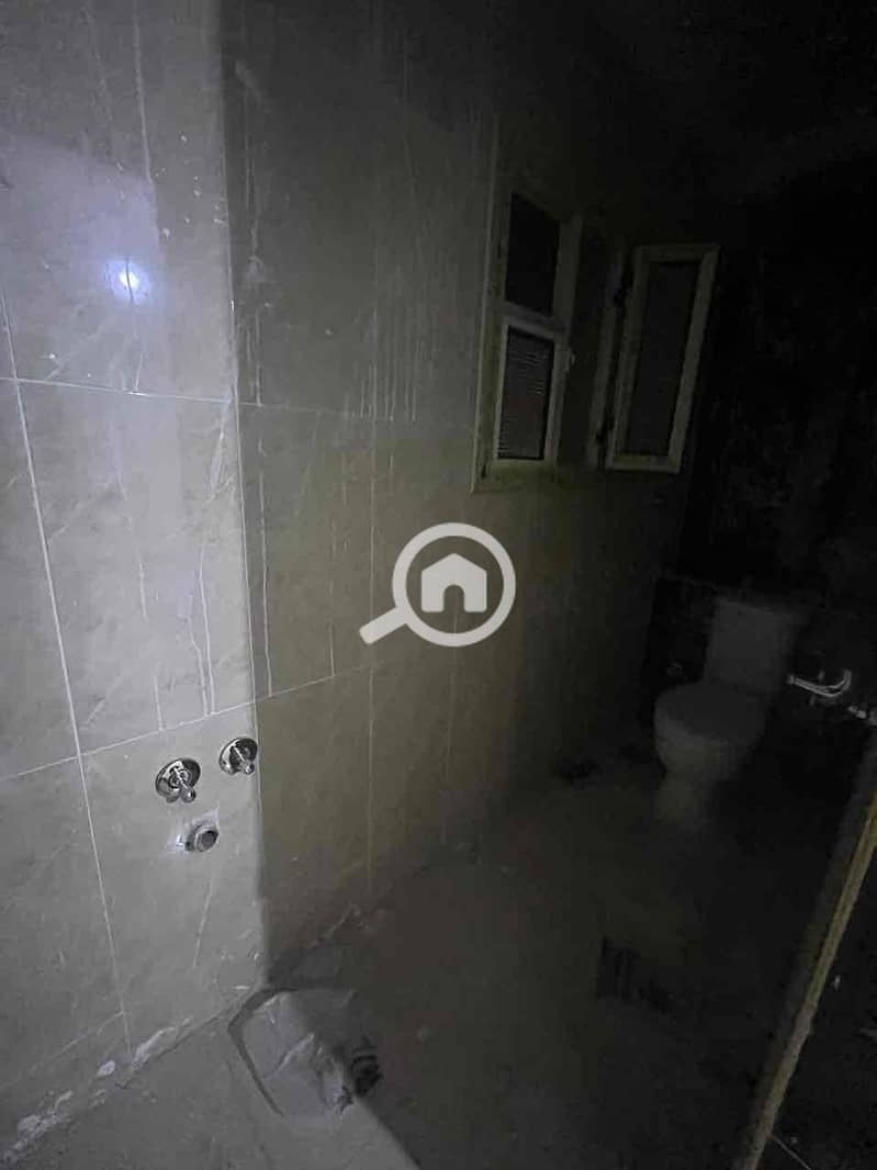 8 7f929622-ef0e-43eb-8a25-06cc446e1a29. jpg