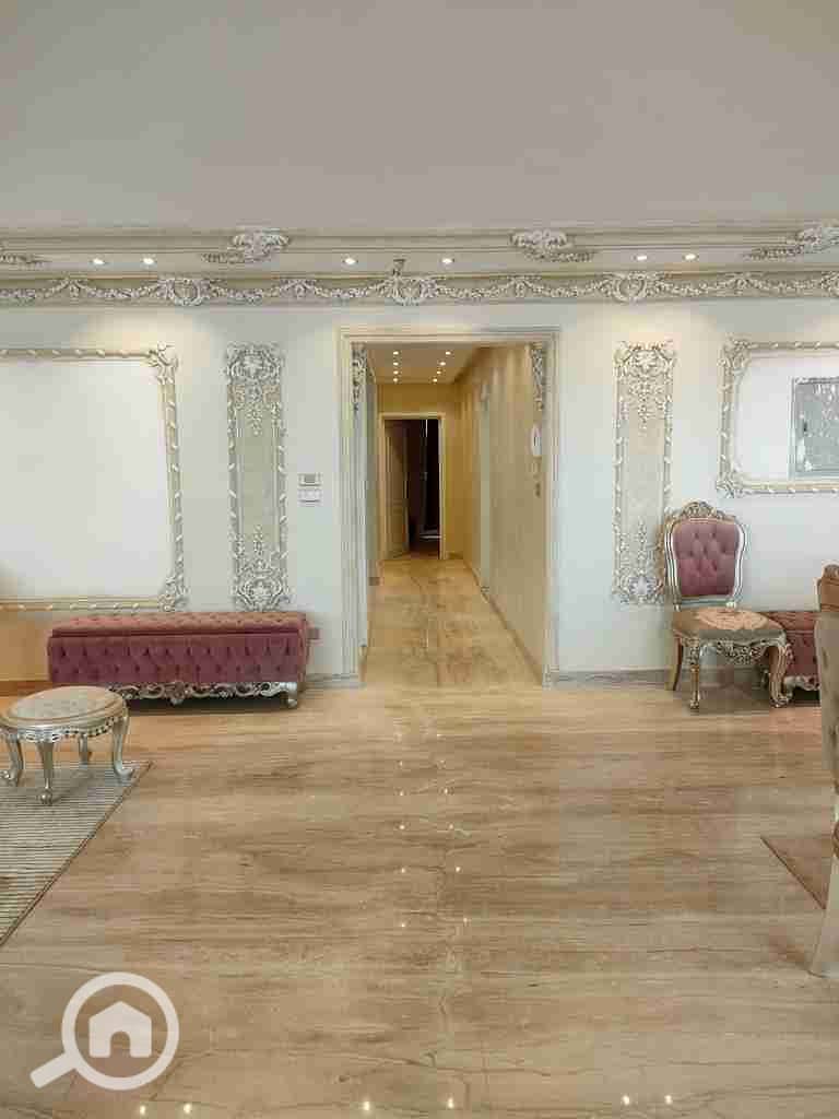 1000384633. jpg 1000384633. jpg