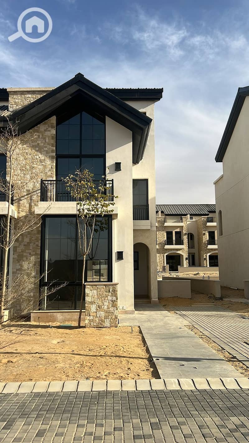 2 5ba8fe16-7991-4f19-abfd-fec8f5bcbaa3. jpeg