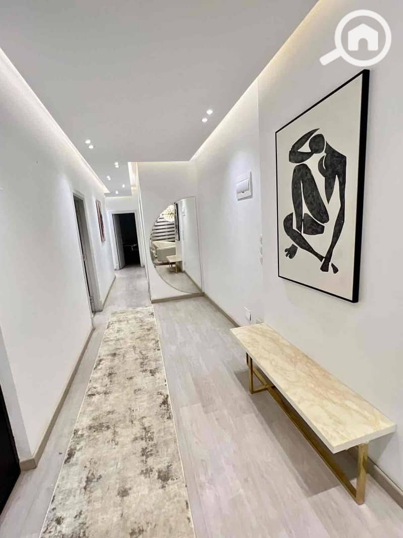 4 b74d9a4e-af18-4fcb-8201-517e834c4f1e. jpg