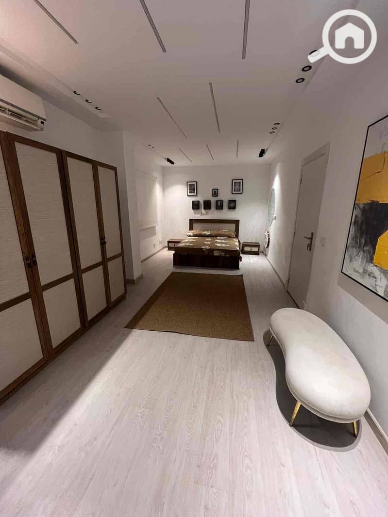 9 cef2856a-1fc7-4cf4-8bec-e515ee880492. jpg