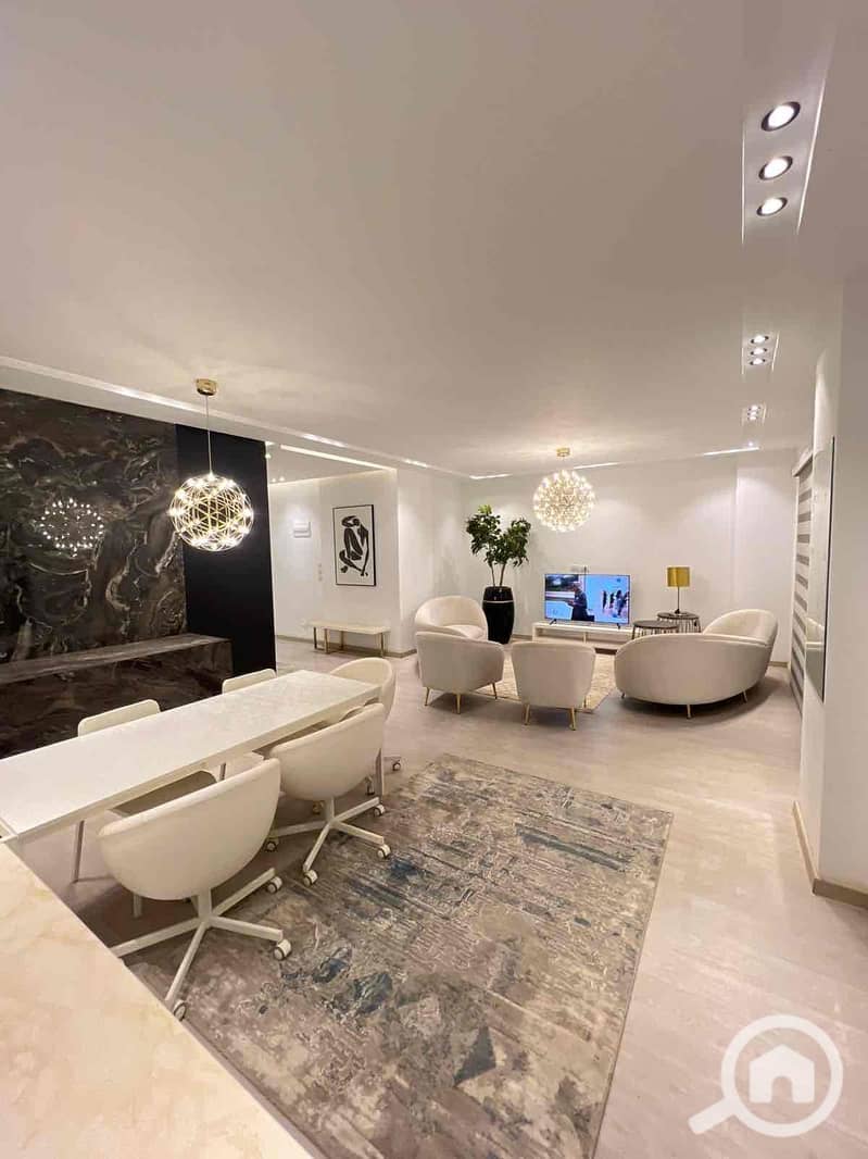 12 3dc7b587-228b-42cb-bc2c-336b0e03d573. jpg