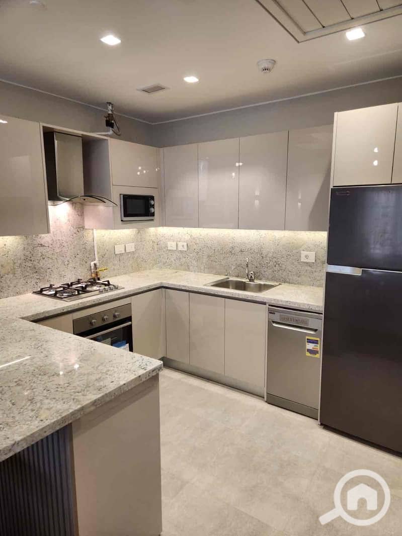 7 cf32208d-3d29-4350-b3ce-0a7e59033528. jpg