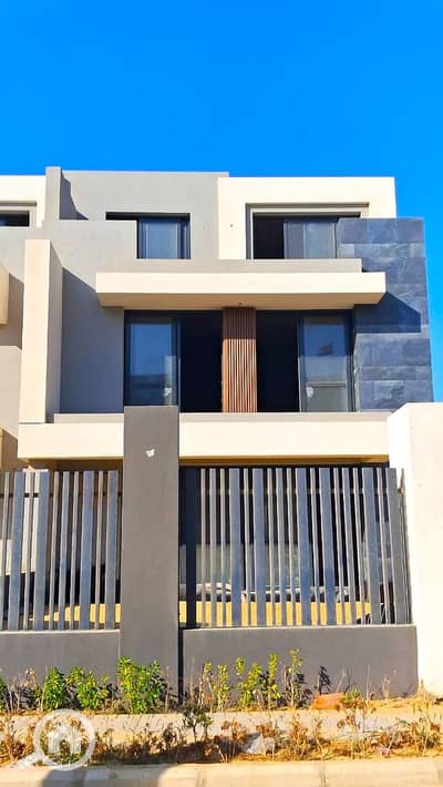 تاون هاوس 4 غرف نوم للبيع في القاهرة الجديدة، القاهرة - WhatsApp Image 2025-10-30 at 9.40. 54 PM. jpeg