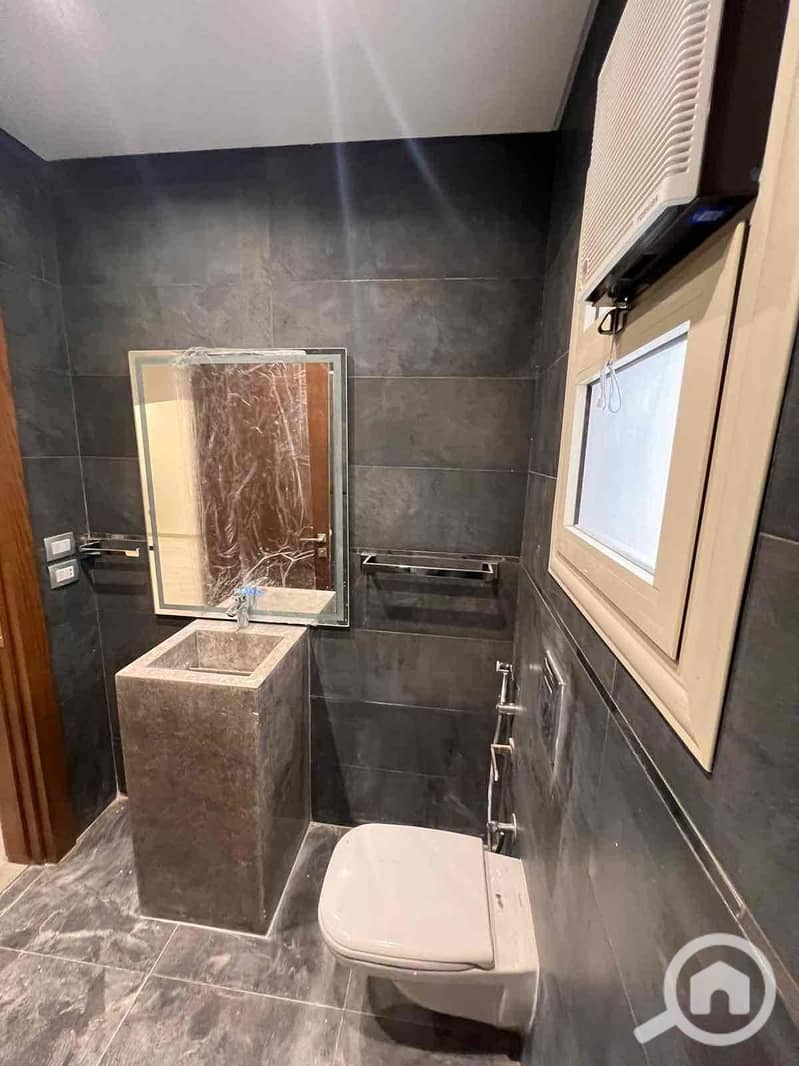 5 33188c9a-27e6-4a87-8e35-de8335d72dba. jpg