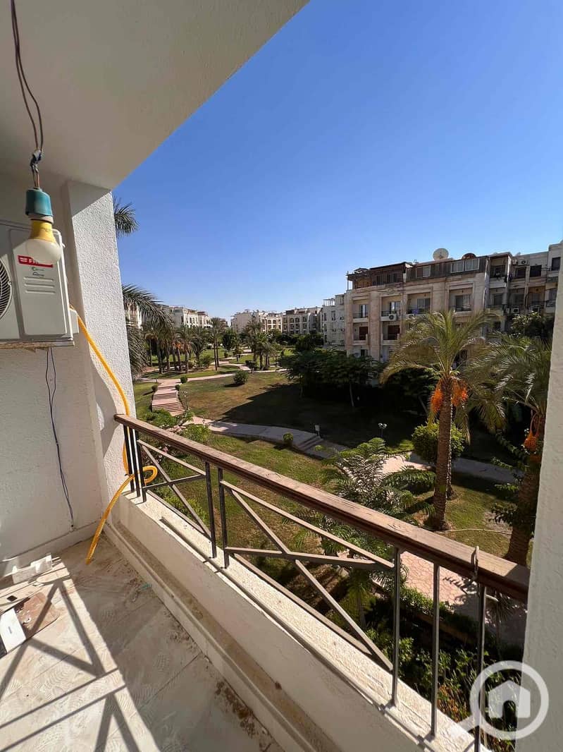 10 55c2a125-4c11-4b7d-87f7-5905d023269d. jpg