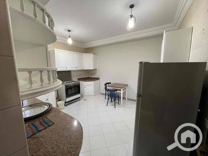 13 0c3c5cf7-4e33-470d-9b82-5d8965d1f51d. jpg