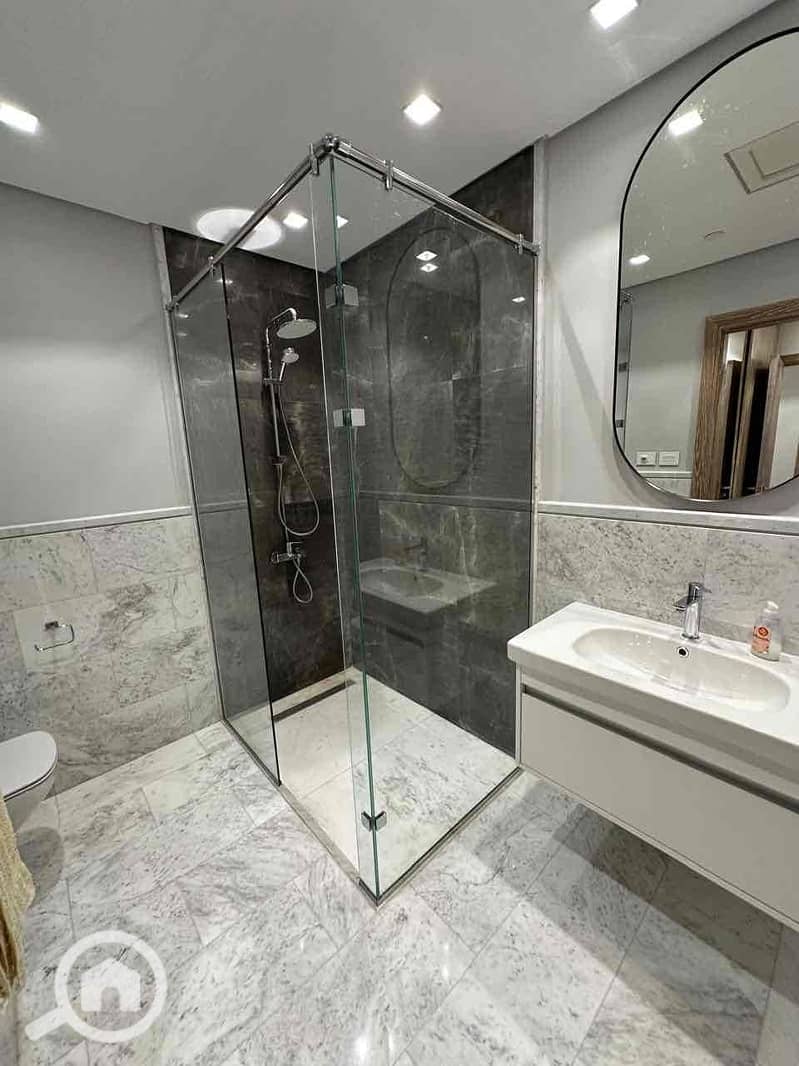 5 d8545dfe-ce94-4e89-8ef0-b42a3463fa45. jpg