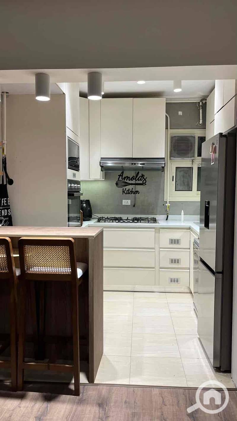 11 093d9390-5c90-4cf3-ae51-1389860705aa. jpg