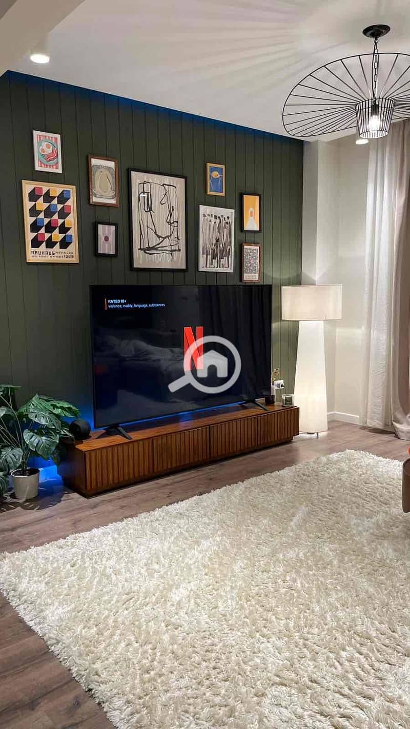 12 8b87a76d-827d-4d6f-bdfe-0e42475fcf8a. jpg