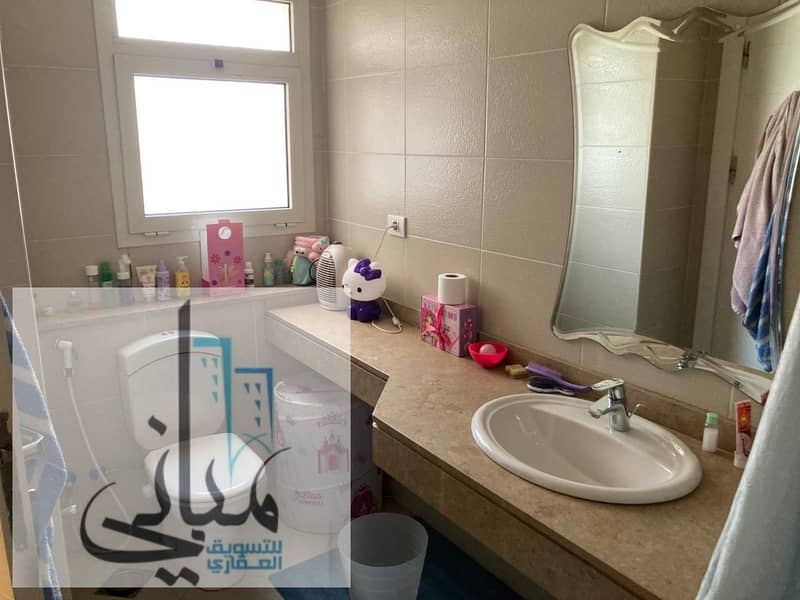 3 4f325429-525c-43c2-86eb-6177a3c77dd8. jpeg