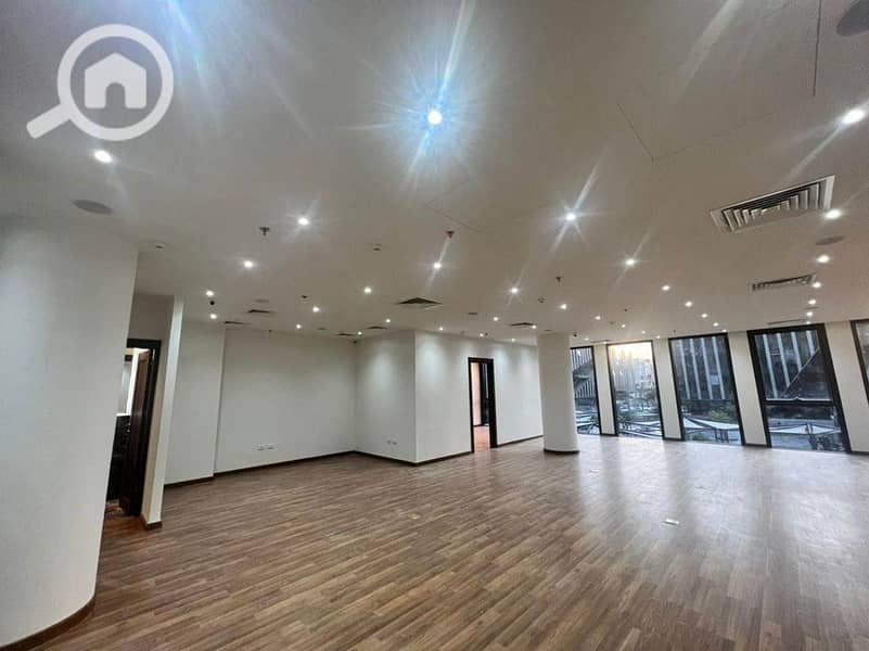 8 WhatsApp Image 2024-09-10 at 15.39. 44_9b9739fd. jpg