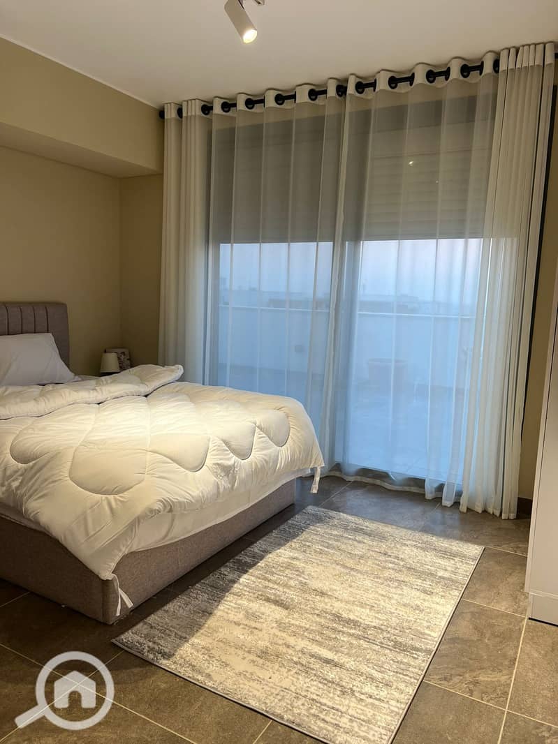 3 7b6e4fc5-b3d8-42ca-8b5a-dfd26dea38fe. jpg