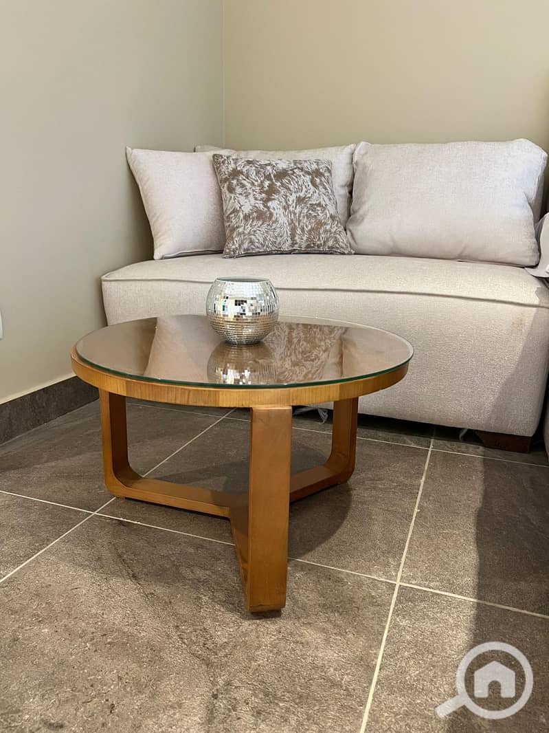 4 7b146d7e-d307-4f71-a541-f98df7f8685f. jpg