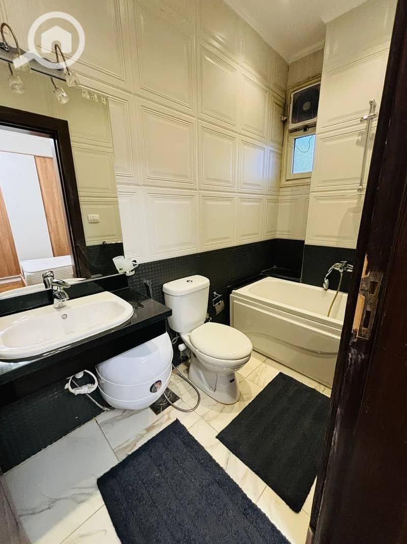 4 5d39e206-f2bf-49ae-b76a-dec35f6d8716. jpg