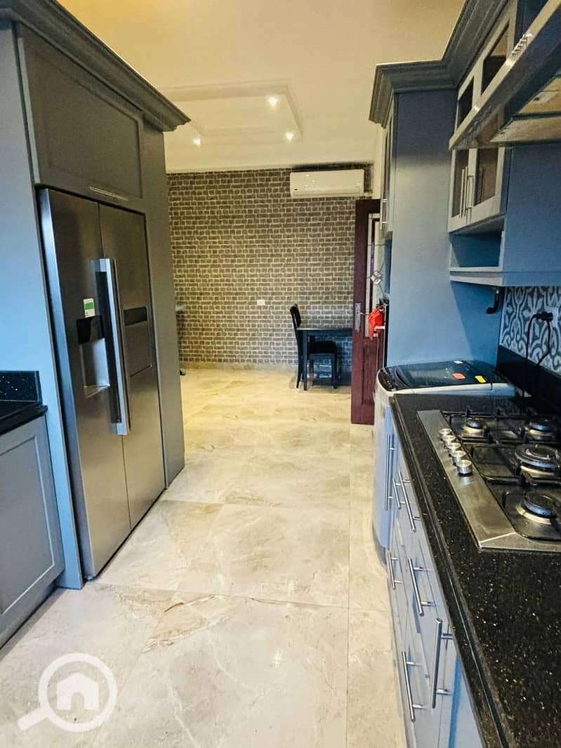 5 7a6d8a19-1fbd-49dd-9d2f-a7167e682a9f. jpg