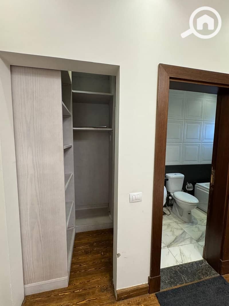 8 aae40bf0-857b-48c1-8f71-733a8465d333. jpg