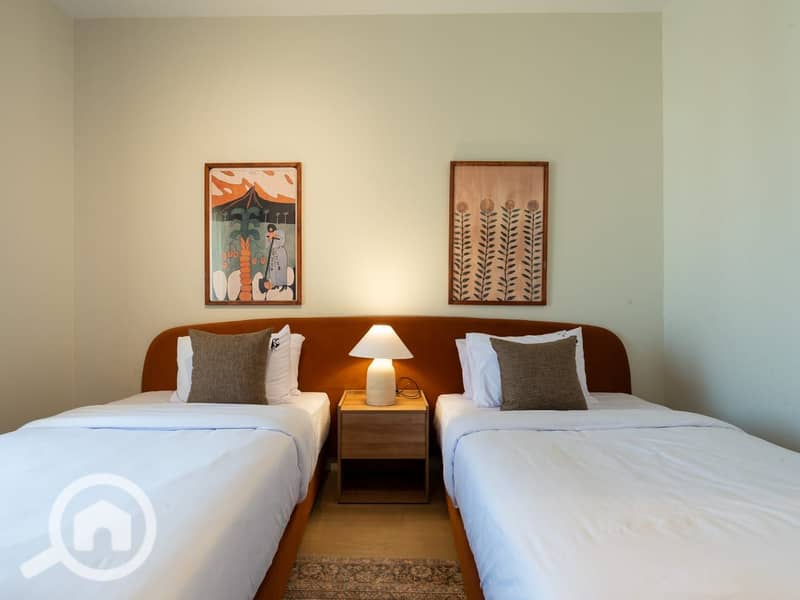 3 ef008fa9-3ec0-4b18-9d33-457029a21a6c. jpg