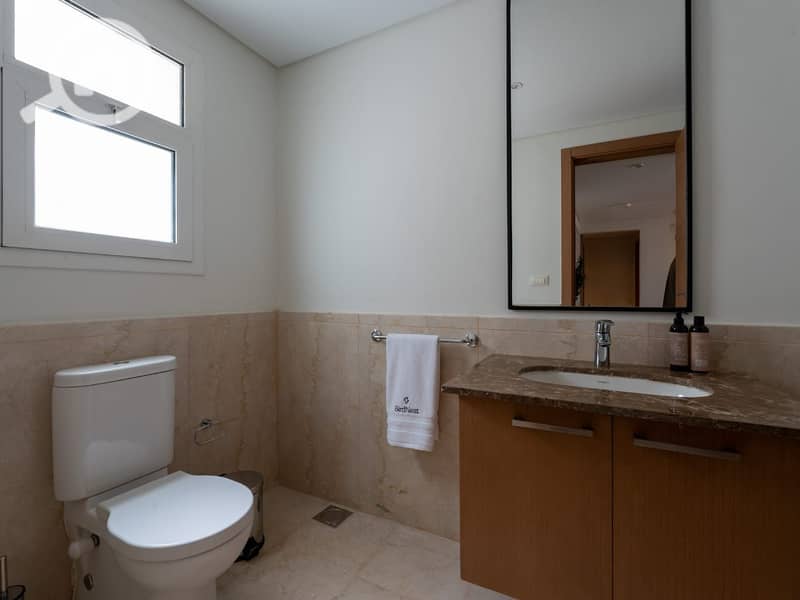 7 bbf70116-74de-4cf7-8a33-6d8cb6956305. jpg