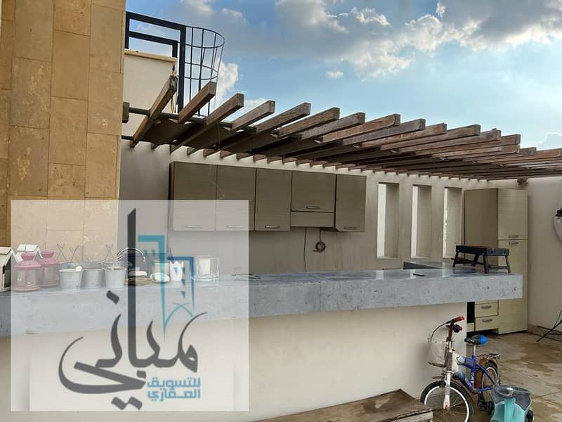 9 0d772cd6-5748-4684-96b4-2865e3fcc754. jpeg