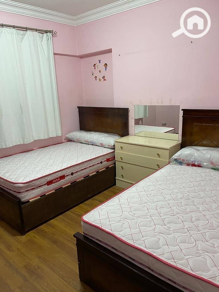 4 4d8ea1ee-dfdb-4694-be2a-c64a70e3f6b1. jpeg