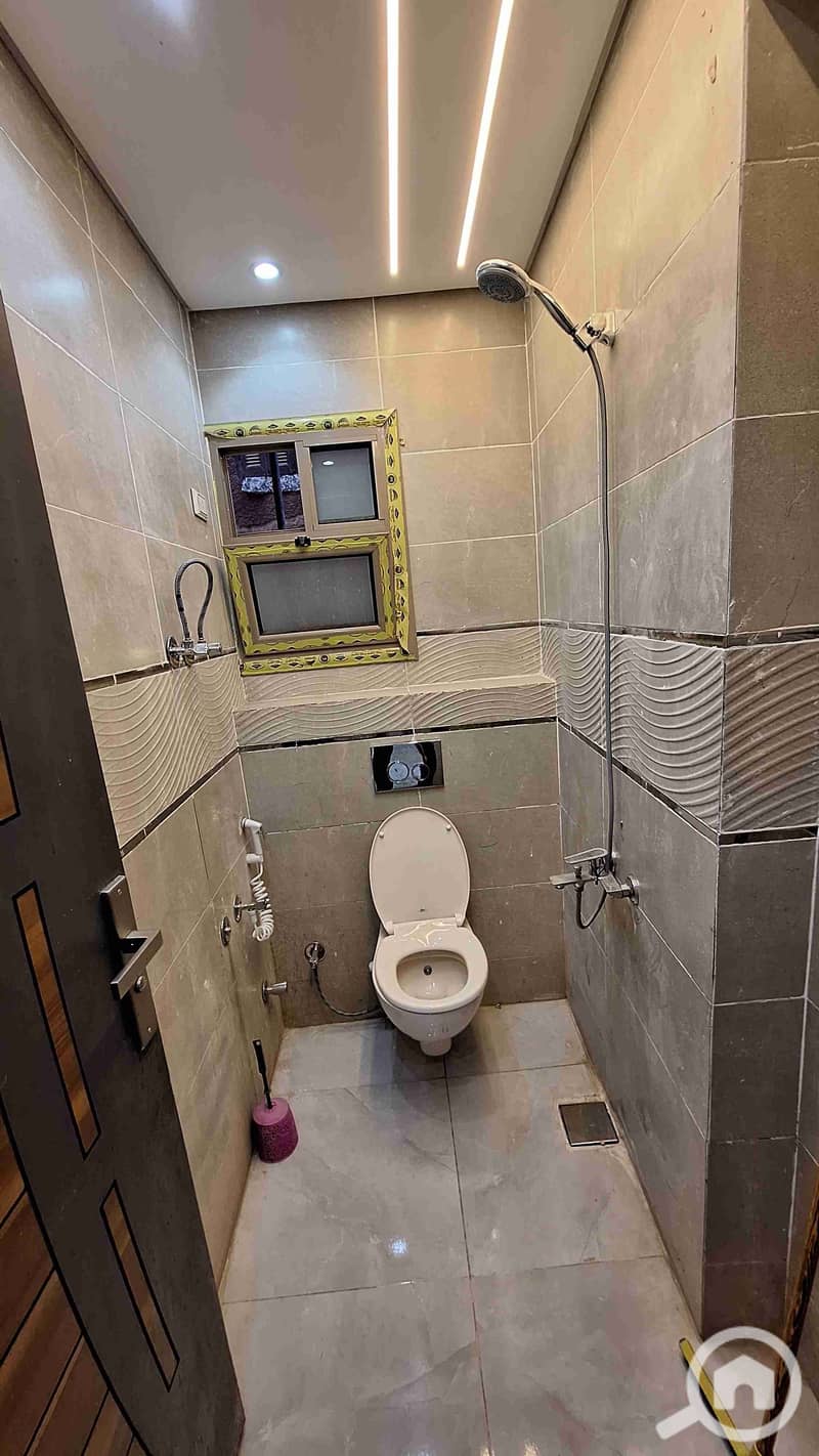 5 20250529_173424. jpg