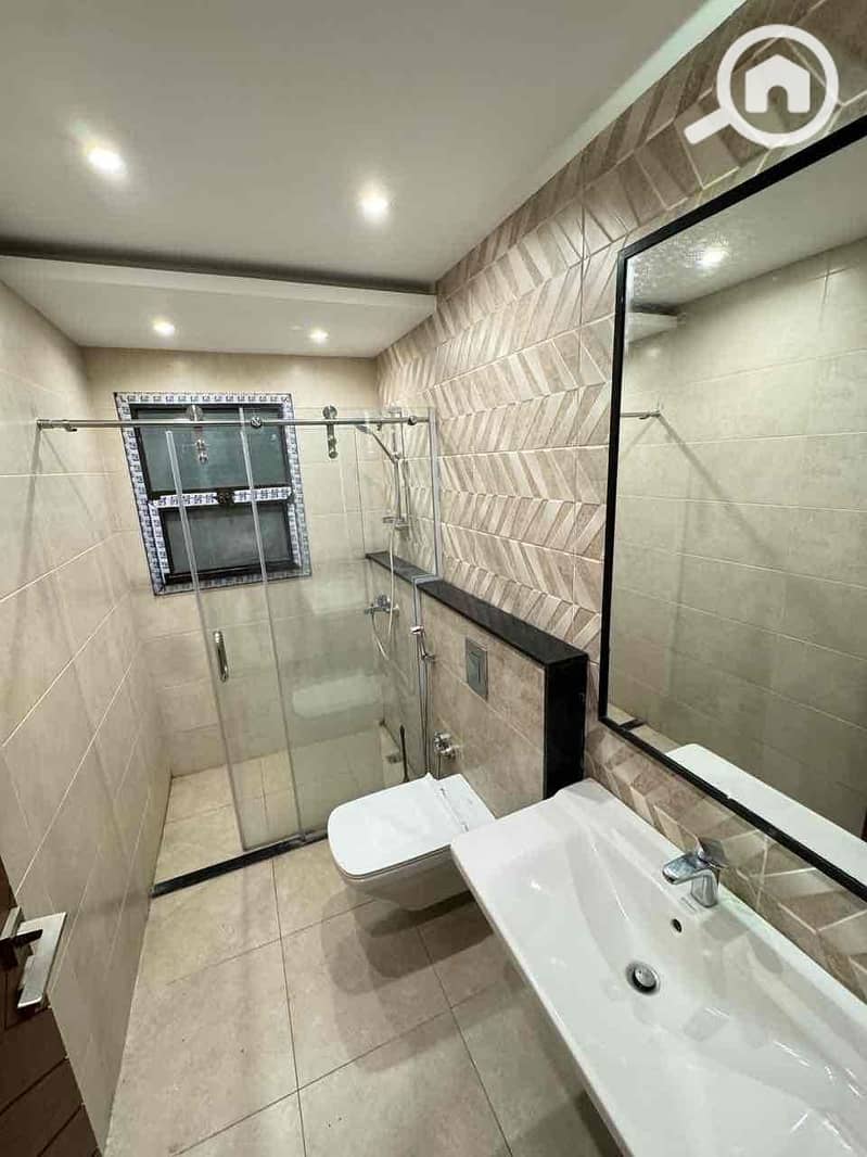 7 f68169d7-193f-4c1e-a899-a7ed030db73e. jpg