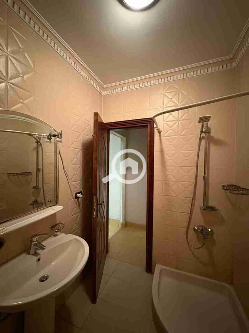 1002577520. jpg 1002577520. jpg