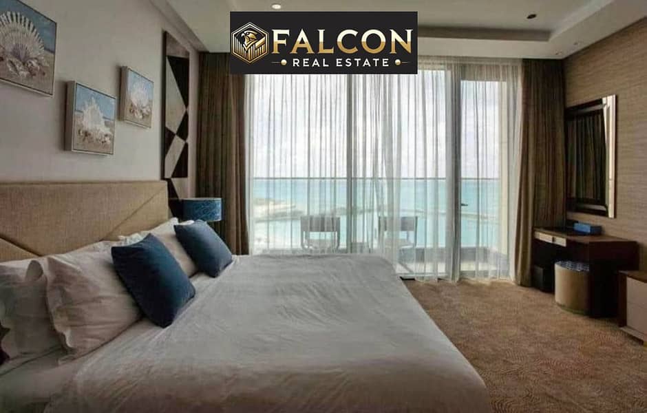 7 photo_5784873854957634595_y. jpg