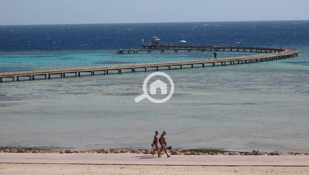 11 egypt-hurghada-soma-bay-beach-pier-orig. jpg