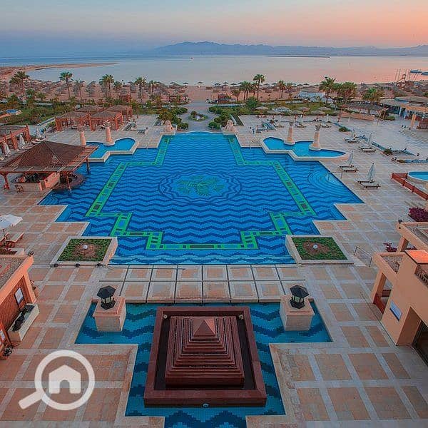 12 sheraton-soma-bay-resort. jpg