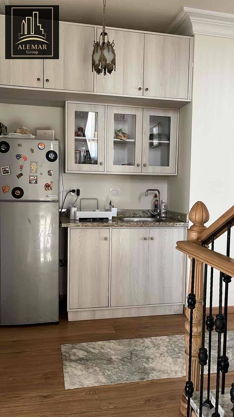 9 0bf83f2a-f985-4f5d-83e3-a08758ed3085. jpg