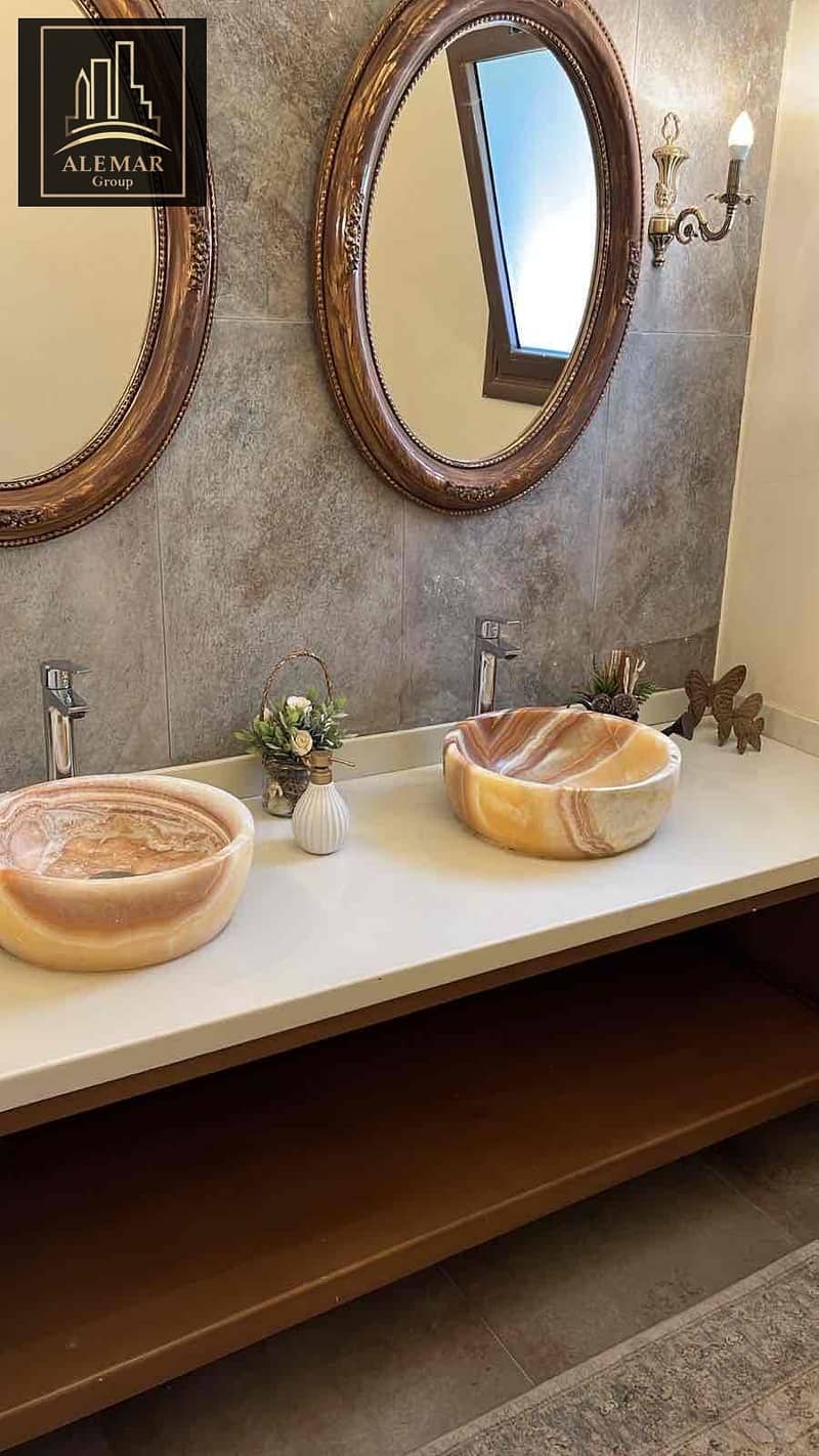 14 bc97f1c7-a6fe-41eb-a828-c379856ca070. jpg