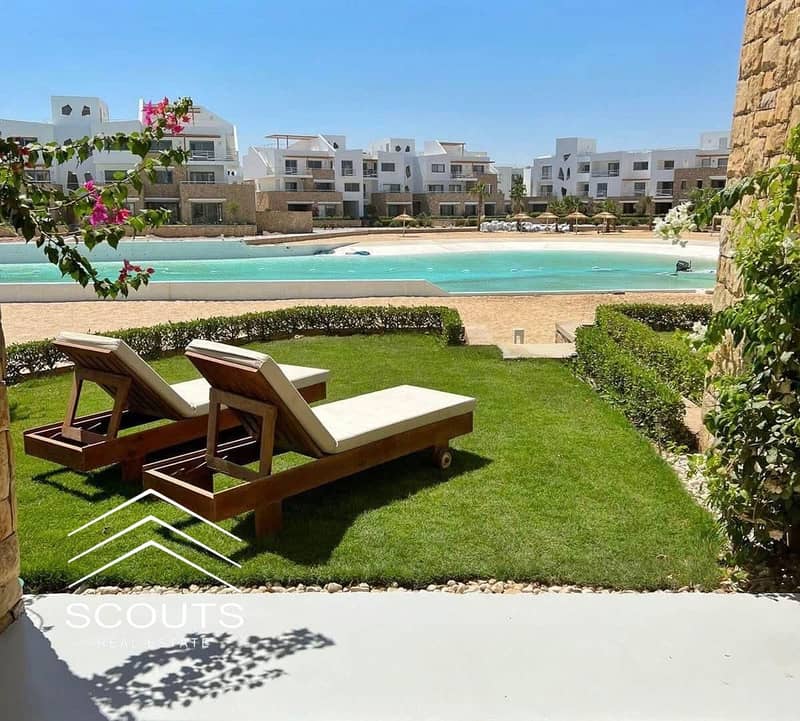 10 00d6d749-bc09-49d0-8b7c-1fbf045c232f. jpg