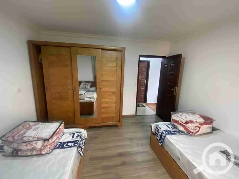 1000494878. jpg 1000494878. jpg