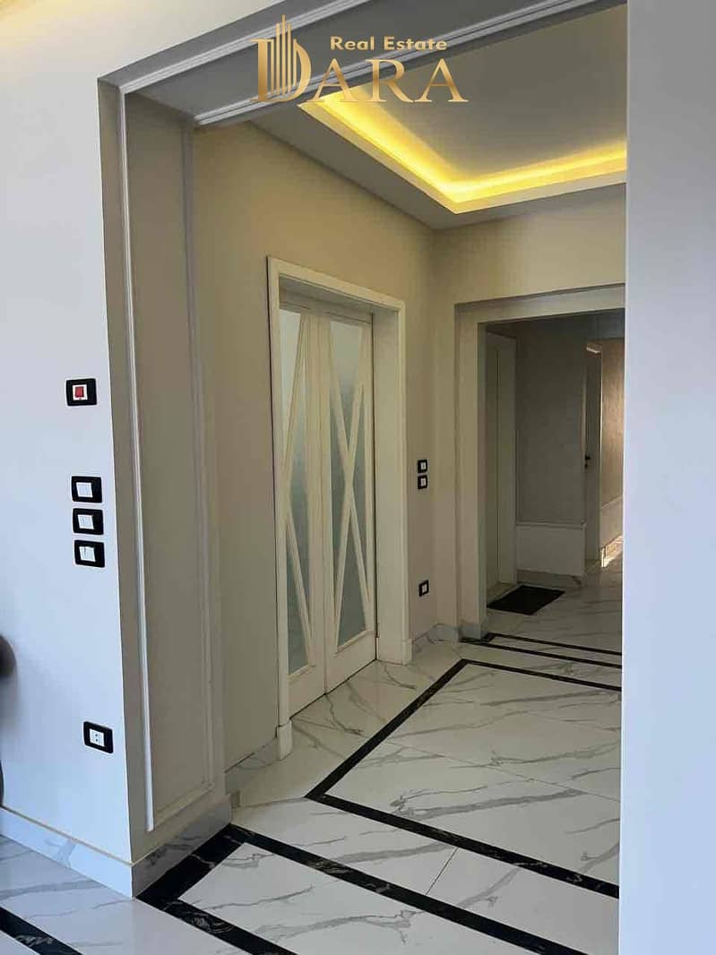 9 40ba85b7-ae98-41ad-8efe-9b503d2e2e34. jpg