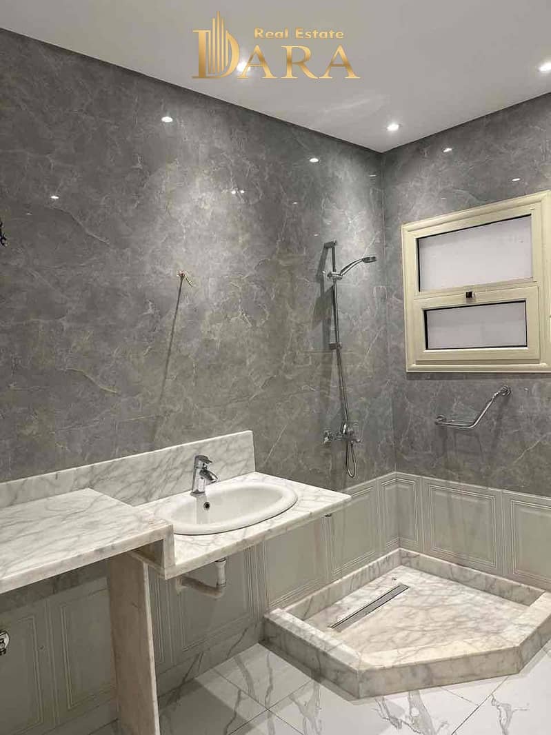 10 7a75d036-3b39-4450-9b5c-e3b8043d5c84. jpg