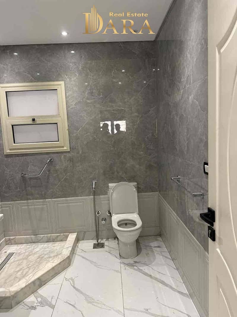 11 adbb2080-2751-4352-8a04-9a018c35ef11. jpg