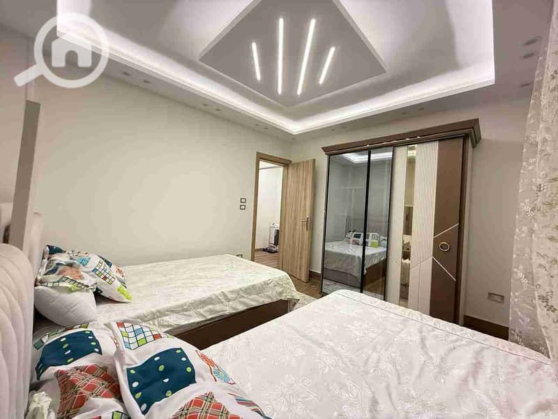 17933. jpg 17933. jpg