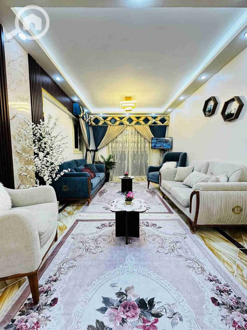 1000118737. jpg 1000118737. jpg