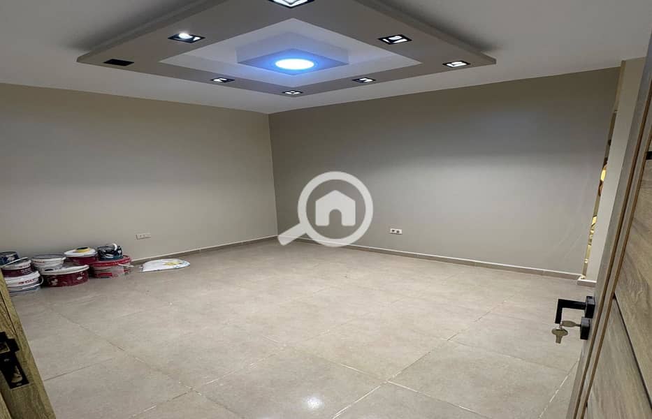 6 WhatsApp Image 2025-10-28 at 1.43. 43 PM_1400x900. jpg