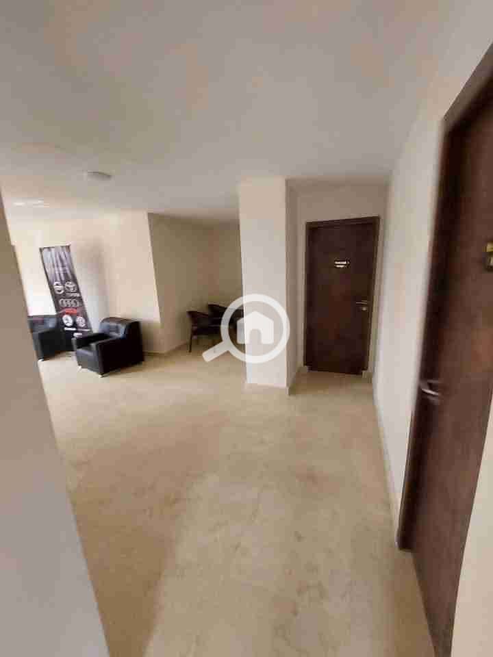 1000327856. jpg 1000327856. jpg