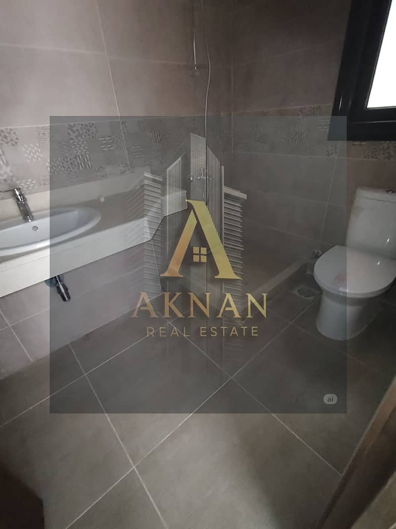 3 WhatsApp Image 2025-10-24 at 18.29. 43 (1). jpeg