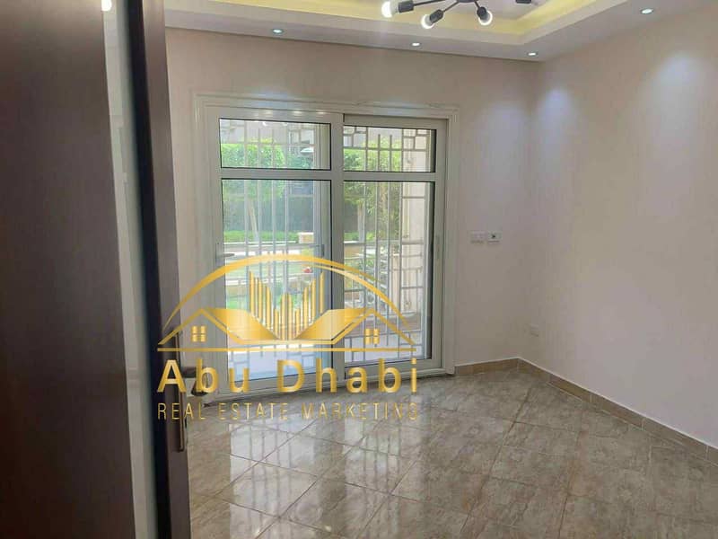 10 a9c6c04b-020a-414e-9628-99887a26ba48. jpg